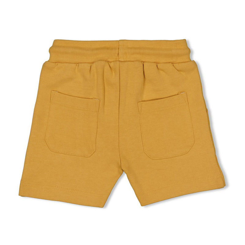 Gelbe Schachmatt-Shorts